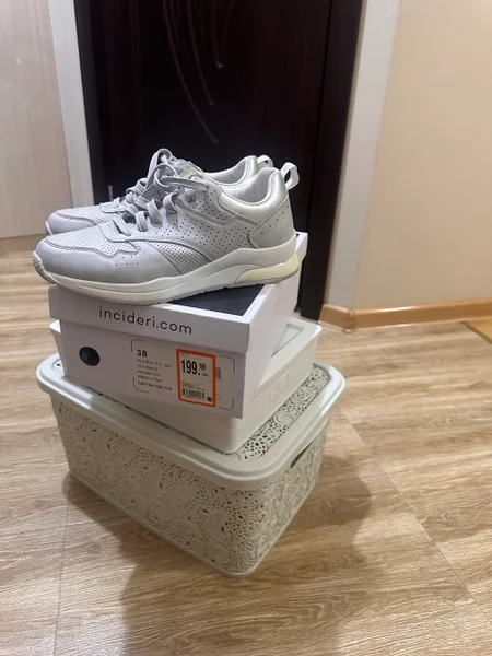 Кроссовки беговые — running shoe