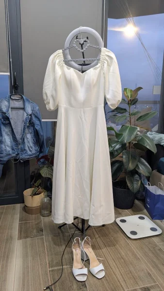 Платье белое и босоножки белые — abaya, cloak, trench coat