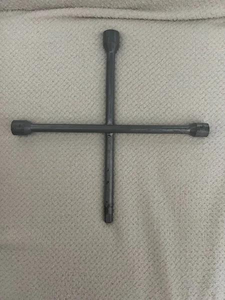 Баллонник — hammer, nail