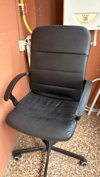 Стул IKEA — rocking chair, barber chair, seat belt