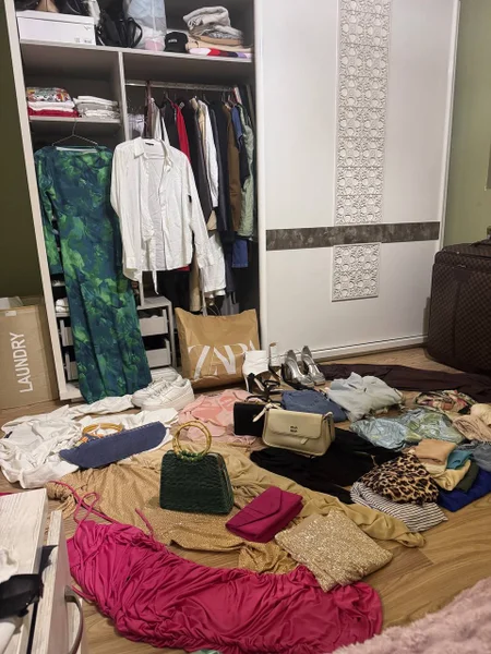 Набор одежды — wardrobe, desk