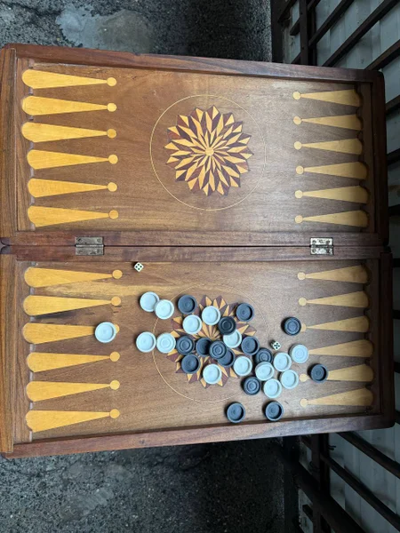 Антикварные нарды с подставкой — chest, abacus