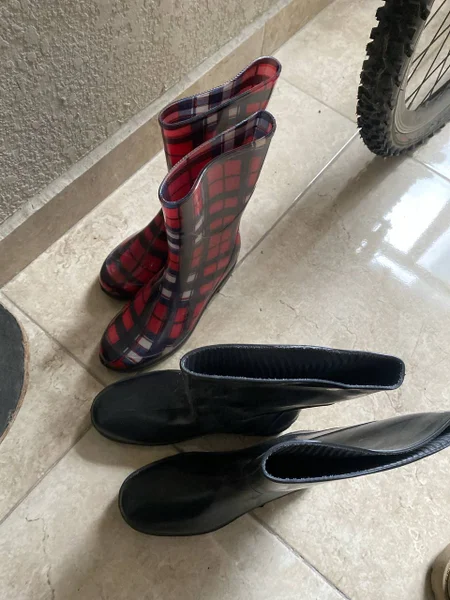 Резиновые непромокаемые сапоги — cowboy boot, Loafer, clog