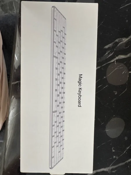 Беспроводная клавиатура Apple Magic Keyboard — book jacket