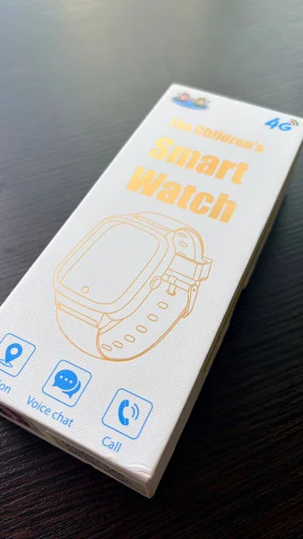 Детские смарт-часы 4G розовые — book jacket, envelope