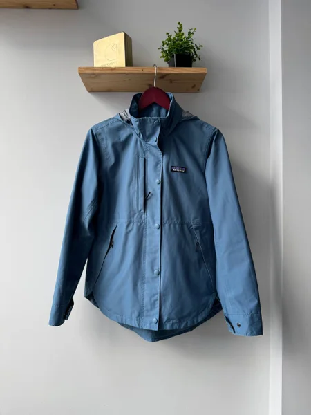 Женская куртка Patagonia — trench coat, sweatshirt