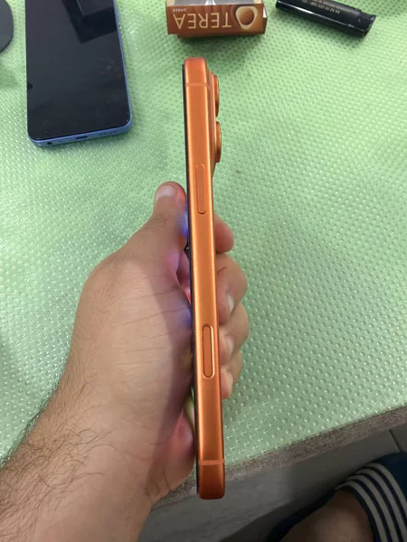Оранжевый смартфон — flute, ballpoint, hook