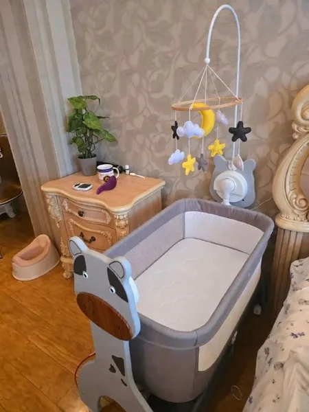 Кроватка для малыша с укачивающим механизмом и мобиль — tub, cradle, bathtub