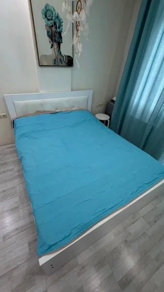 Кровать с матрасом 2м х 1.6м — sleeping bag, studio couch