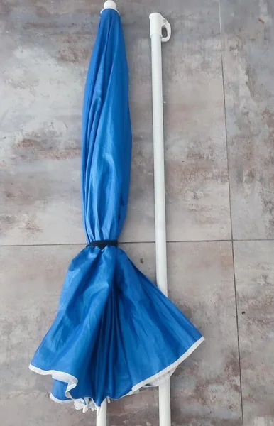Пляжный зонт синий 170х180 см — gown, sarong