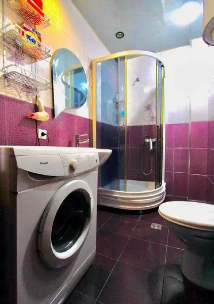 Студия в Орби Плаза — washer, toilet seat
