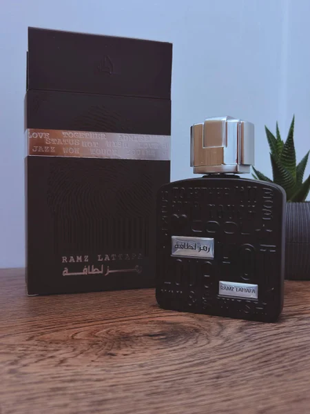 Парфюм Ramz Lattafa Silver 100 мл — perfume, loudspeaker, radio