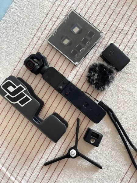AirPods оригинальные (без левого наушника)