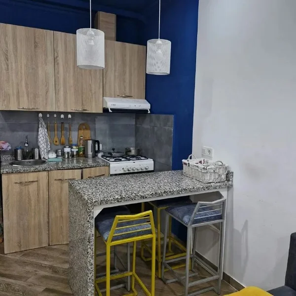 Студия — microwave, plate rack