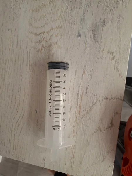Шприцы — syringe, measuring cup, rule
