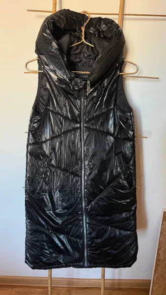 Черная удлиненная непромокаемая безрукавка — sleeping bag, trench coat