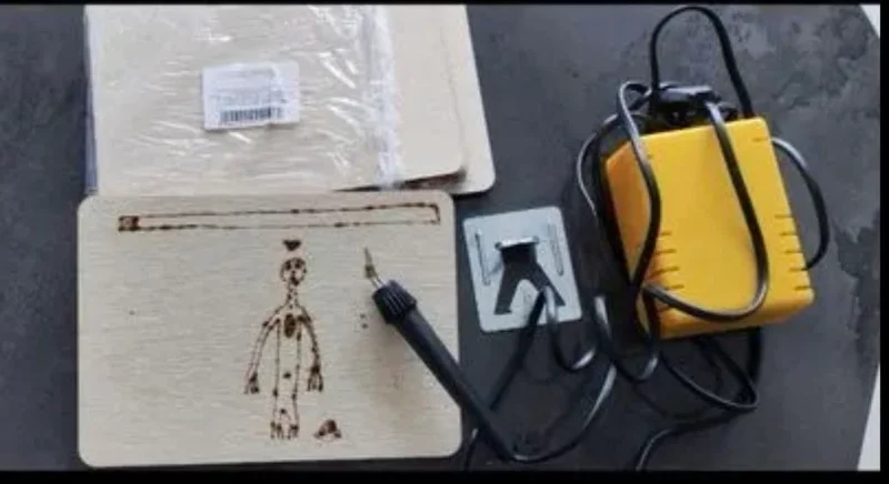 Выжигатель по дереву с дощечками — carpenter's kit
