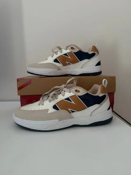 Мужские кроссовки New Balance 808 — running shoe