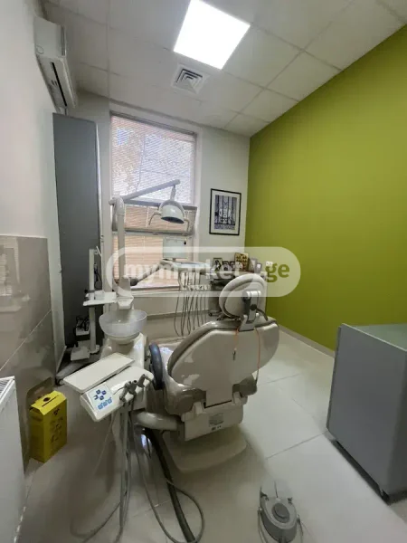 Медицинские расходные материалы и оборудование — toilet seat, barber chair