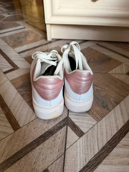 Кеды фирменные, качественные 33 размер — running shoe