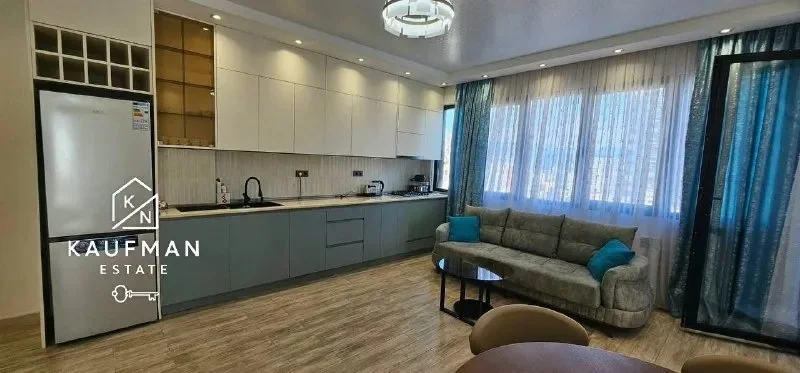 Квартира 2+1, 64 м² — home theater, window shade