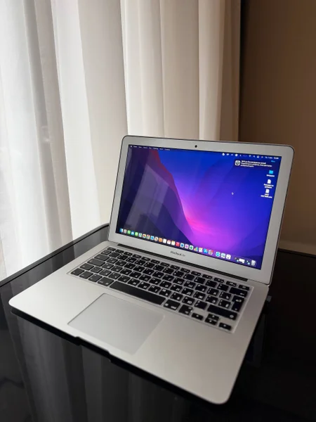 MacBook Air 13" (2017, i5, 8GB, SSD 128GB) — notebook