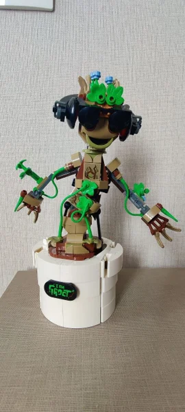 Lego Marvel Dancing Groot 76297 — rubber eraser