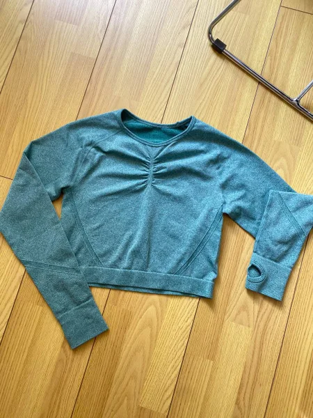 Спортивный лонгслив женский — sweatshirt, jean, cardigan