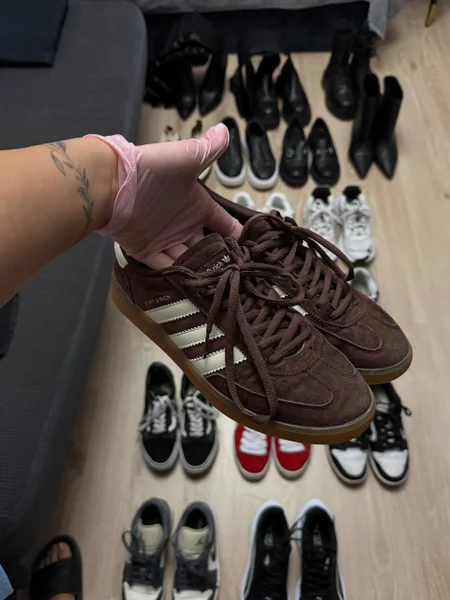 Кроссовки — running shoe, shoe shop