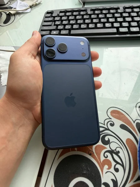 Apple iPhone 17 Pro Max 256GB SIM+eSIM — iPod, cellular telephone