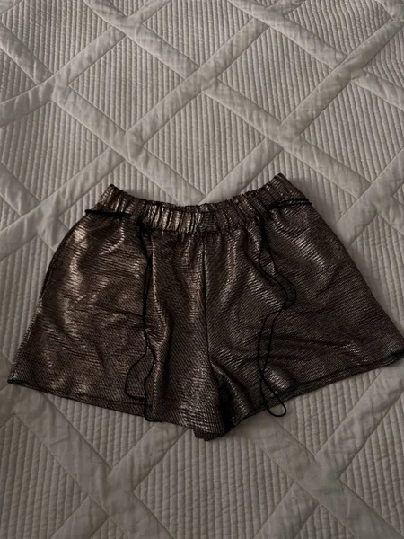 Плавки — swimming trunks, miniskirt