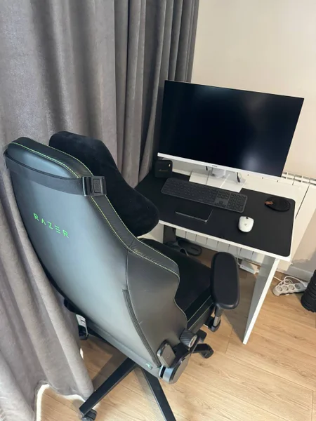 Кресло Razer Iskur v2 — printer, Polaroid camera