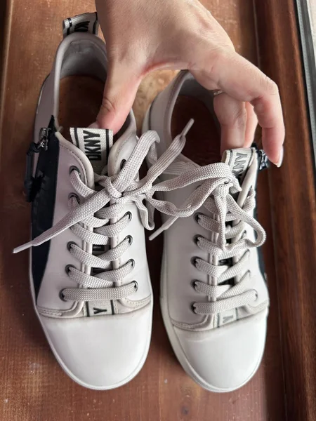 Кеды DKNY — running shoe