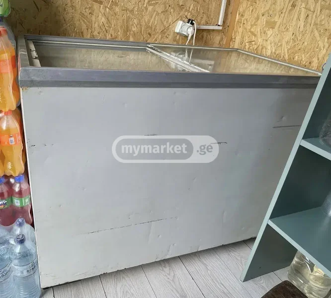 Промышленный холодильник прилавок — dishwasher