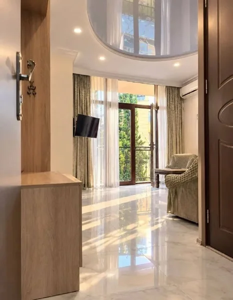 2+1 квартира на Инасаридзе 14 — sliding door, window screen, window shade