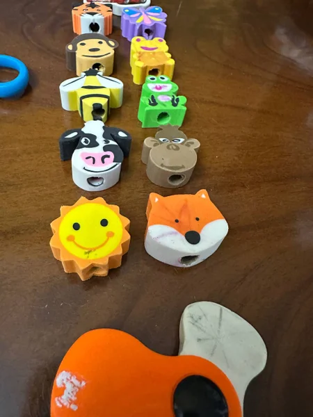 Канцелярия и ластик — soap dispenser, piggy bank, toyshop