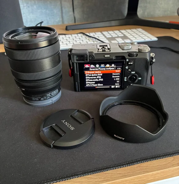 Samyang AF 35 f1.8 для Sony — lens cap, reflex camera