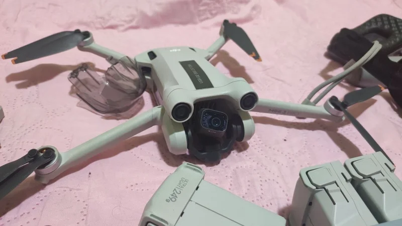 Квадрокоптер DJI Mini 3 Pro с расширенным комплектом аксессуаров и очками FPV — gasmask, binoculars