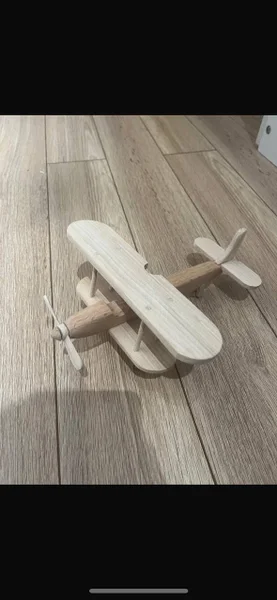 Деревянный самолет — plane, rocking chair