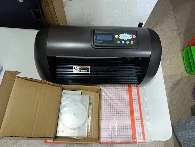 Режущий плоттер Vicsign HW330 — printer