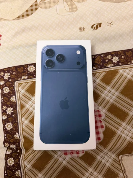 iPhone 17 Pro Max 256 ГБ — cellular telephone, iPod