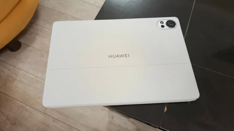 Huawei MatePad 12 X 12/256 + магнитная клавиатура — projector, printer, notebook