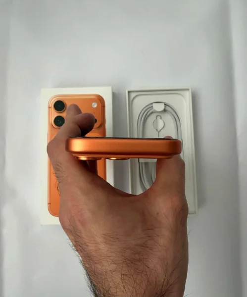 Экран iPhone Air