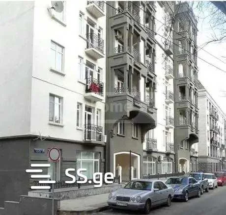 4-комнатная квартира в Тбилиси