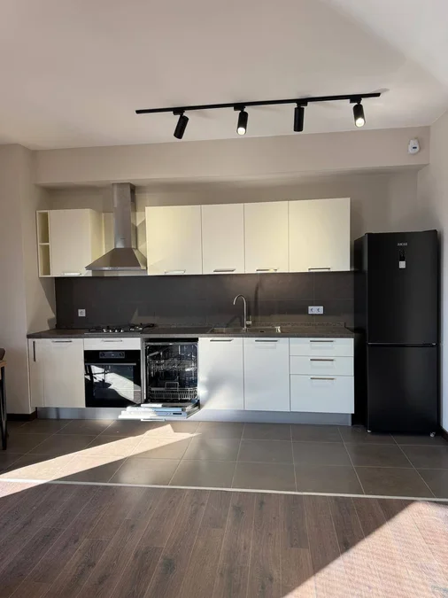 3-комнатная квартира, Сабуртало, 100 м²