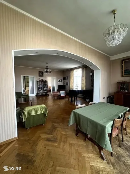 4 room Flat For Sale. Vake