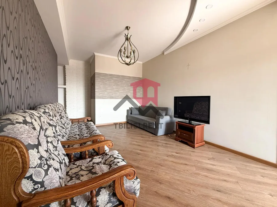 4-комнатная квартира в Дидубе, 134 м², $1050