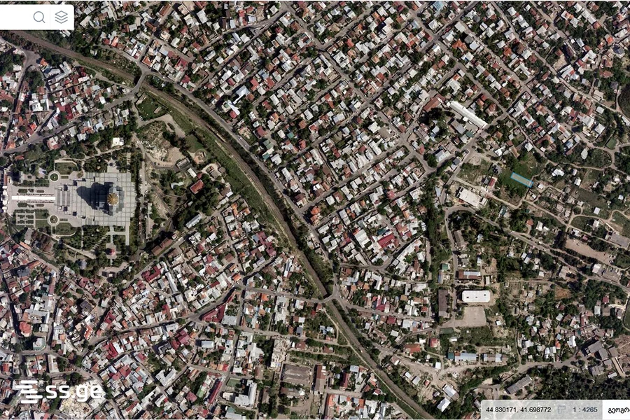 Land For Sale. Elia