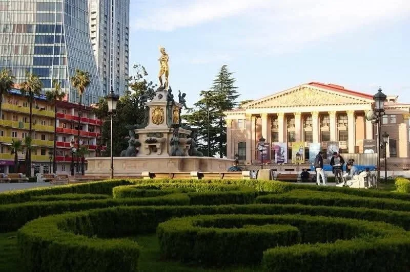 3-комнатная квартира, 120 м², $1000