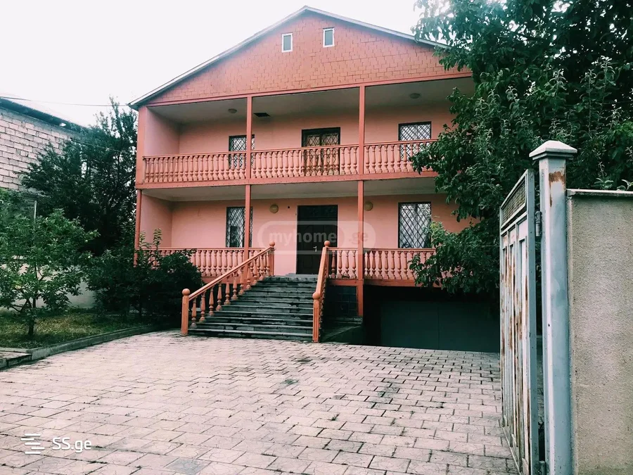 Комната в частном доме. Ортачала